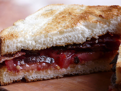 toasted bacon sandwich