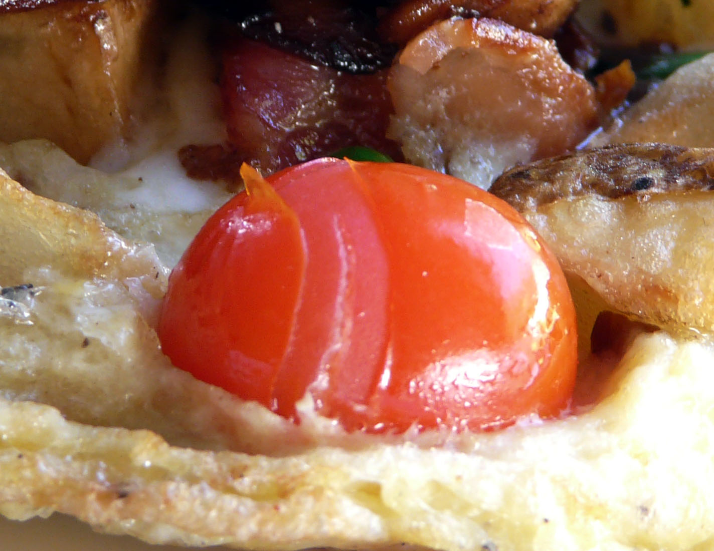 [Bacon,+Mushroom,+Tomato+and+Potato+Frittata+August+24th,+2009+tomatoes.jpg]