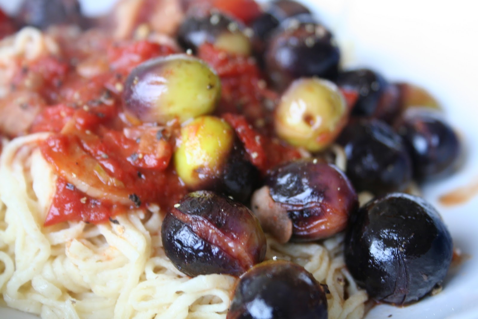 The Freerange Chick Sweet black olives and pasta