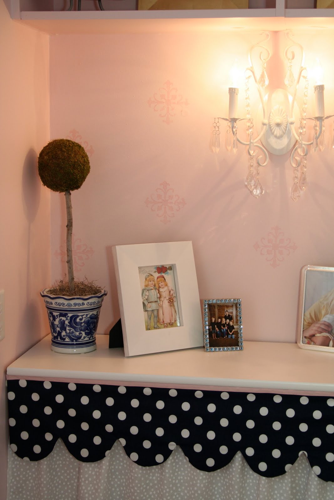 design dump pink + navy nursery