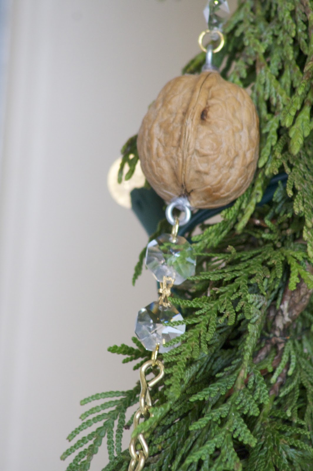 design dump diy nut + crystal garland