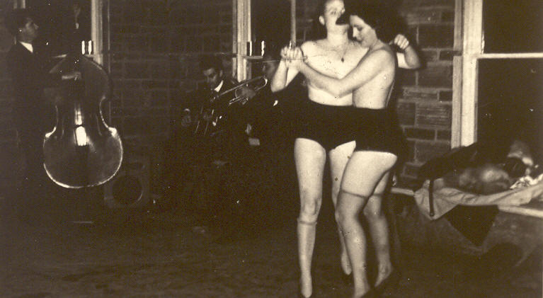 [party+3.jpg]