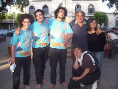 El equipo de "Cultura...", Silvia, Emilio y Ma. Victoria, estuvo en la Plaza San Martín de S. Justo