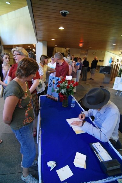 [6240_130968703707_588273707_3245848_343857_n.jpg]