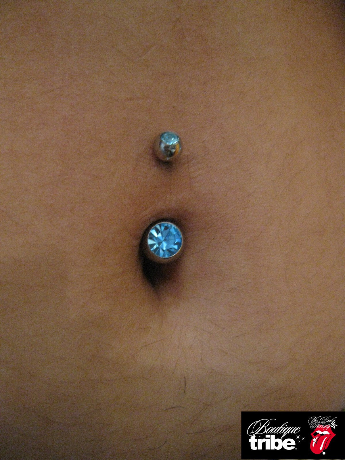 Piercing Cementel: belly button piercing image