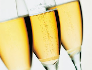 FELIZ CUMPLE, QUERIDO FORO QUE COMIENCE LA FIESTA As+champagne