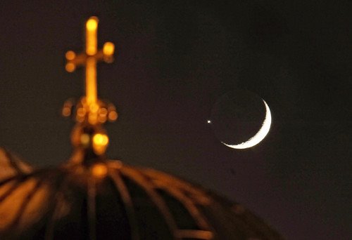 [venus+moon.bmp]
