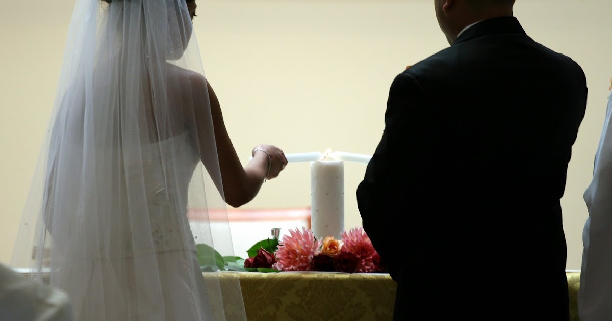 wedding ceremony ideas shed a little light lighting of the candle wedding songs