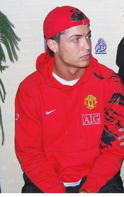 Cristiano Ronaldo becomes a father but mother keeps mum http://news-updations.blogspot.com