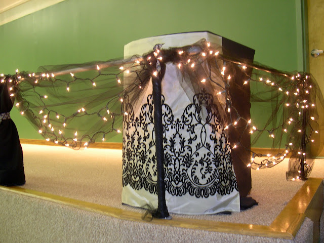 Challenge: Turn a gym into a beautiful wedding reception | Home Stories