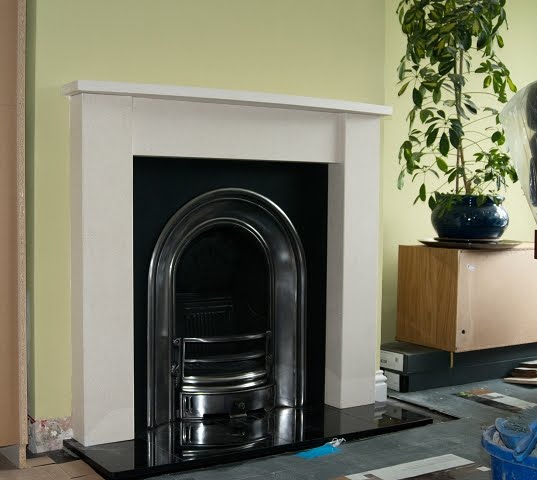 bligger blogger: The Fireplace...
