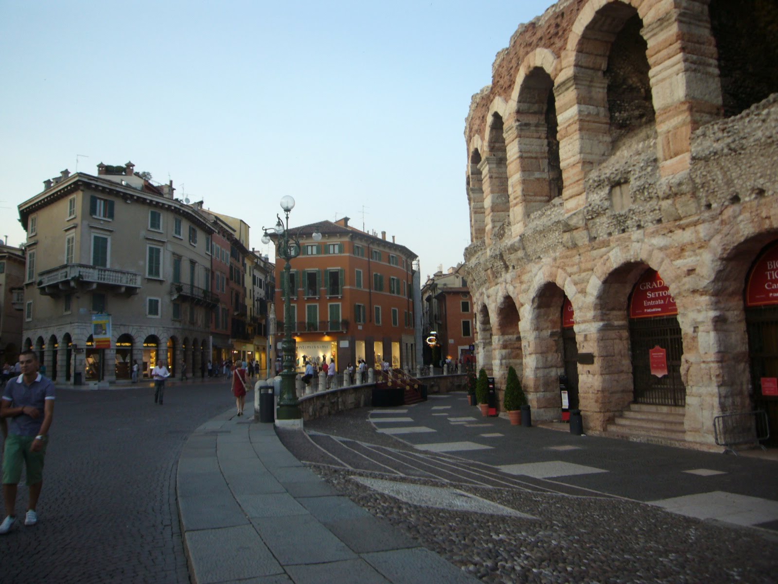 [L1060943.JPG]