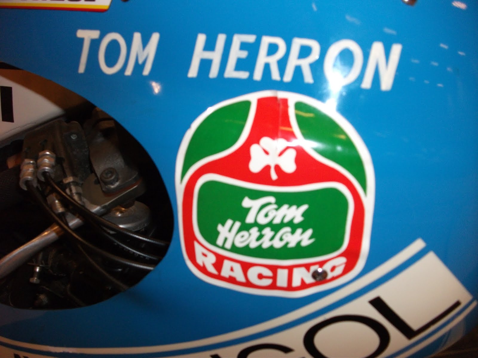 fingy moto Tom Herron