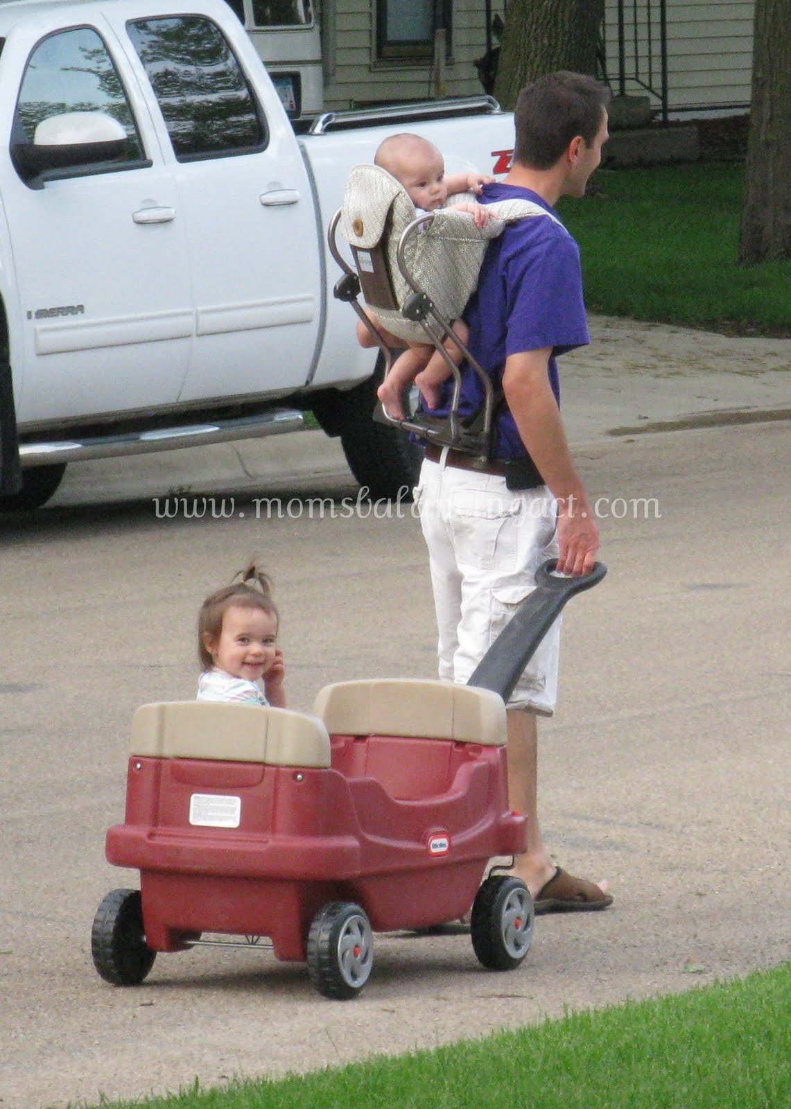 little tikes family cruisin wagon