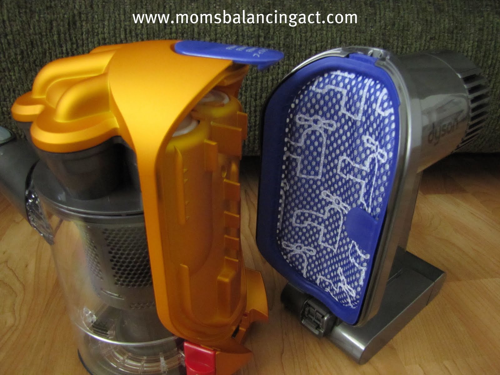 Checking Our List: Dyson DC31 Handheld Vacuum Cleaner Review