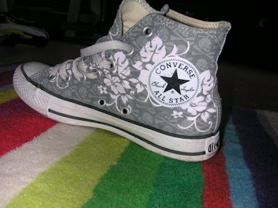 converse grise brillante