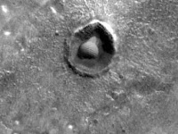 تشكيل كرة الغولف فوق سطح المريخ
