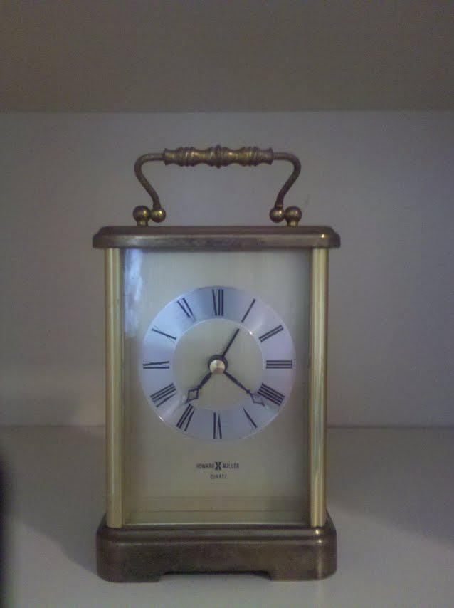 clock saying 1