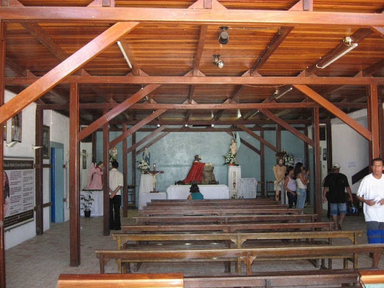 INTERIOR DA CAPELA