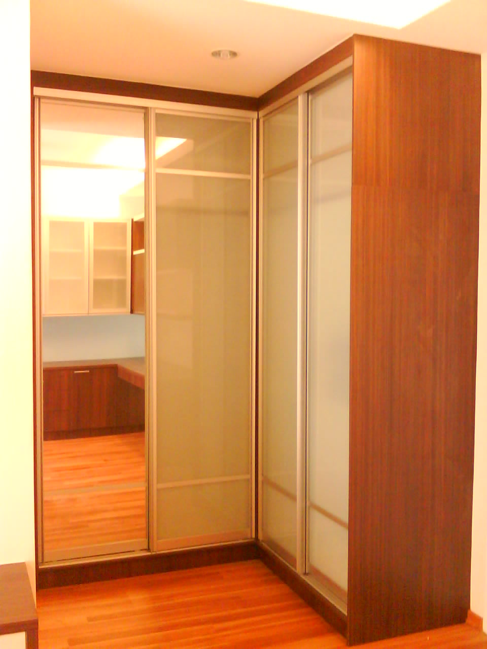 Cabinet Design Kuala Lumpur: Wardrobe