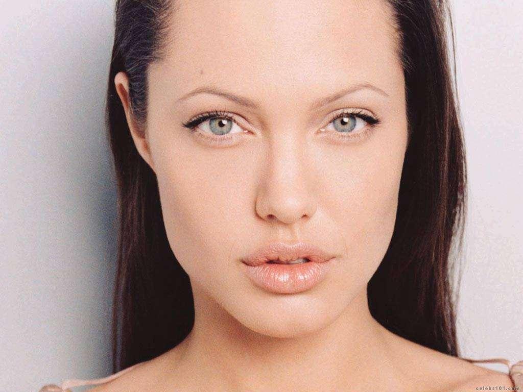 http://2.bp.blogspot.com/_UtNW1JfsC-M/TA6nau9bVWI/AAAAAAAAA6k/wOd9eUv1n4E/s1600/Angelina+Jolie+Hot+Girls+Inn.jpg+%2812%29.jpg