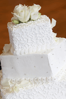 tiered square wedding cakes