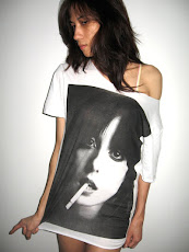 Smoking Girl Cool Fashion Pop Art Rock T-Shirt M PRICE RM39.90