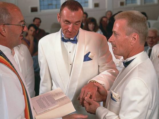 [Gay-Marriages-02.jpg]