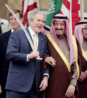 http://2.bp.blogspot.com/_V4w18ZWaPas/SW5C-AtZX2I/AAAAAAAADd0/O2GmCYrIS-s/s400/George-W-Bush-with-Saudi-King.jpg