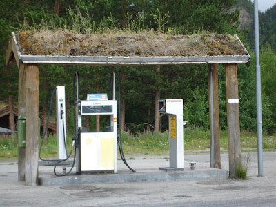 gasolinera.JPG