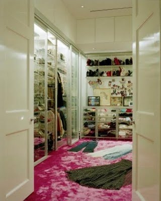 [dream+closets+3.bmp]