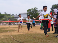 4x100 Di garisan penamat.... Menang !!