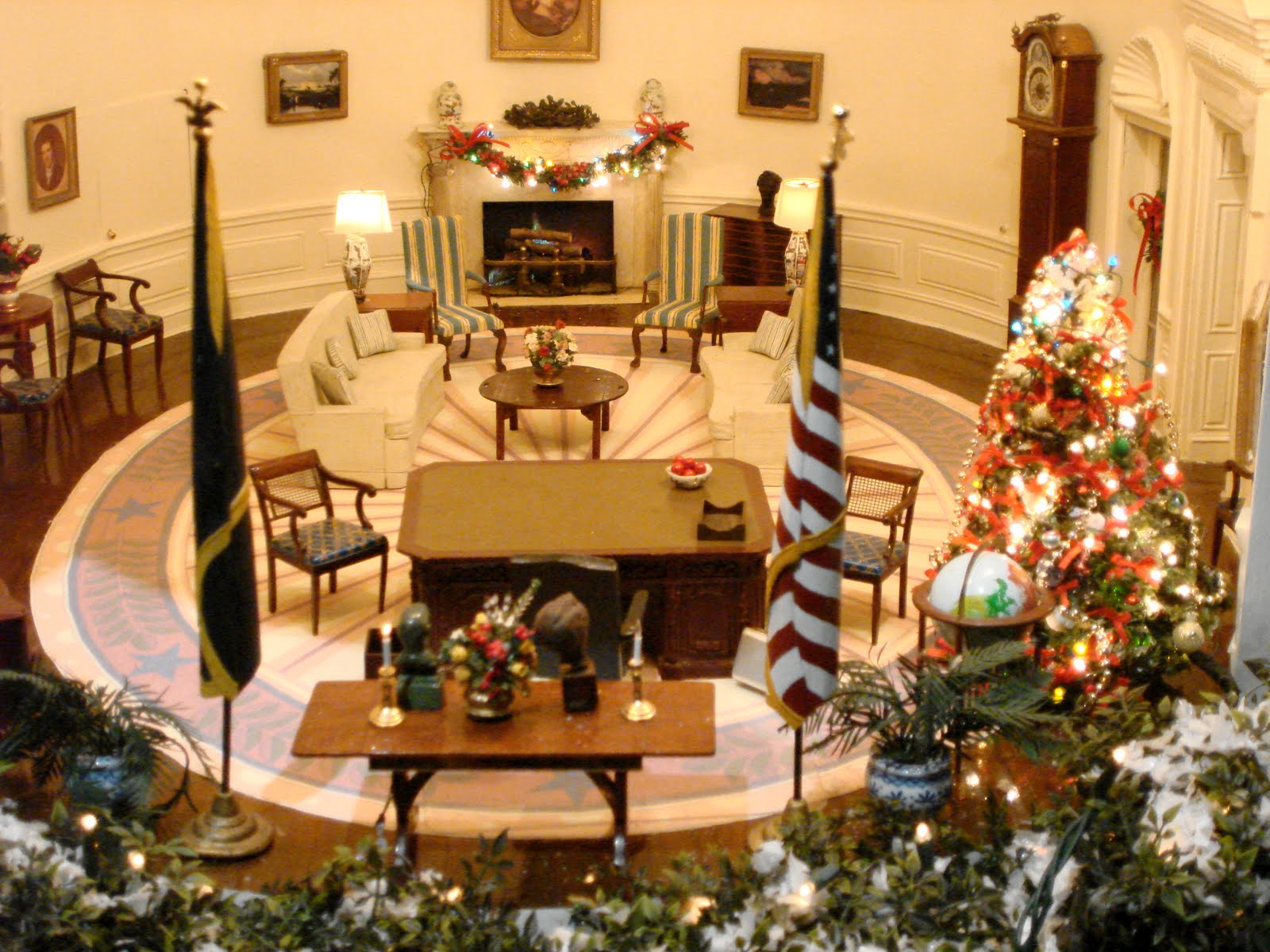 white house miniature White+House+Exhibit+Museum+of+Science+and+Industry2009+076