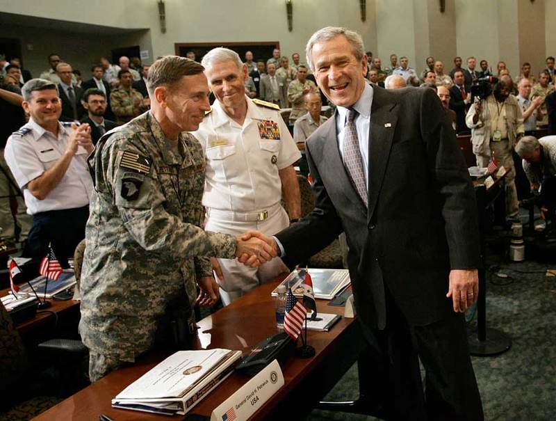 [Petraeus.Fallon.Dubya.jpg]