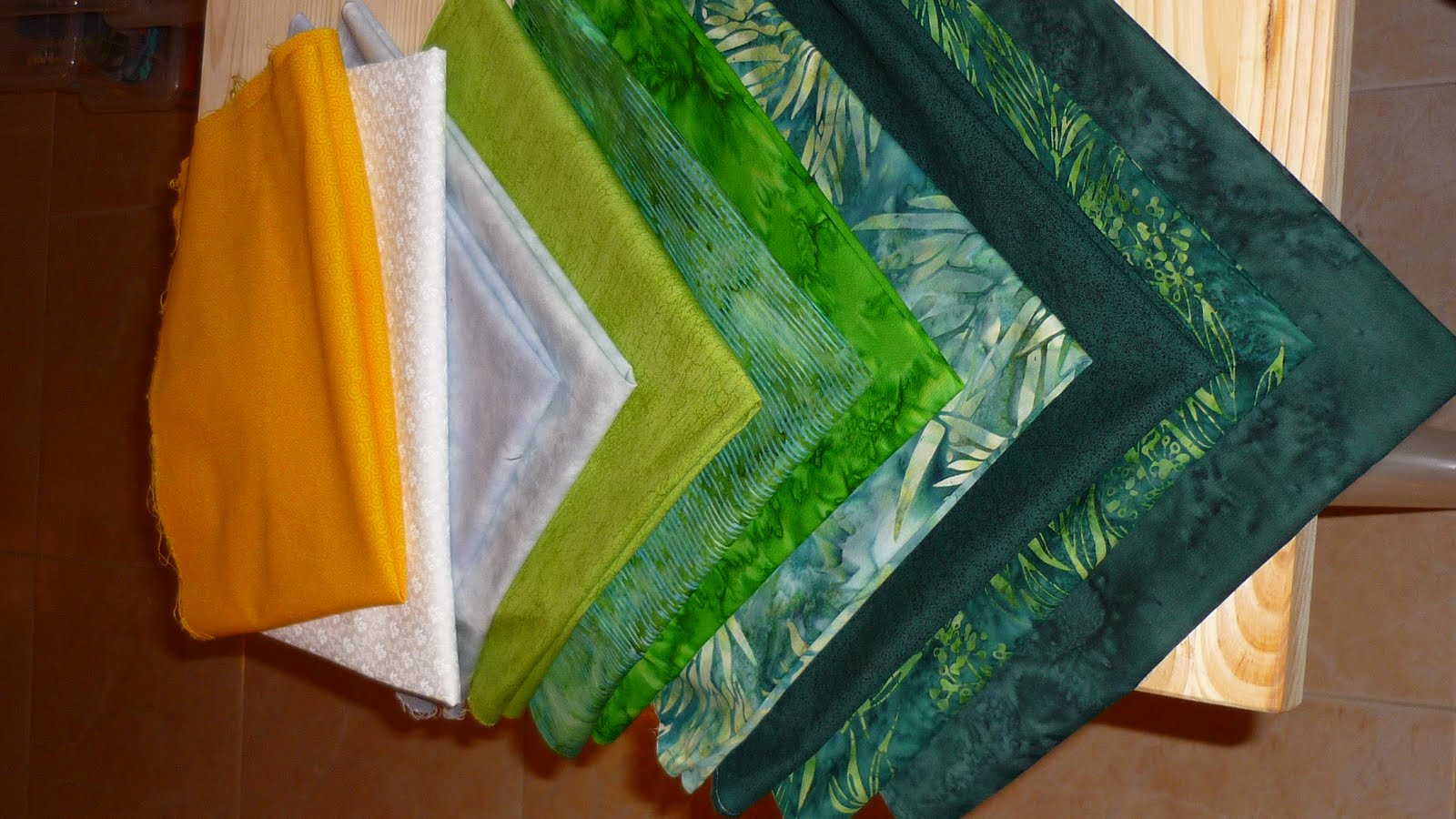 [Fabrics+for+workshop.JPG]