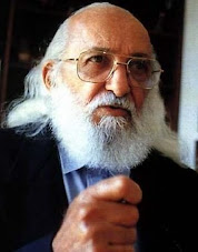 PAULO FREIRE