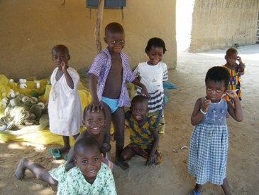 [081202ABOME+kids.JPG]