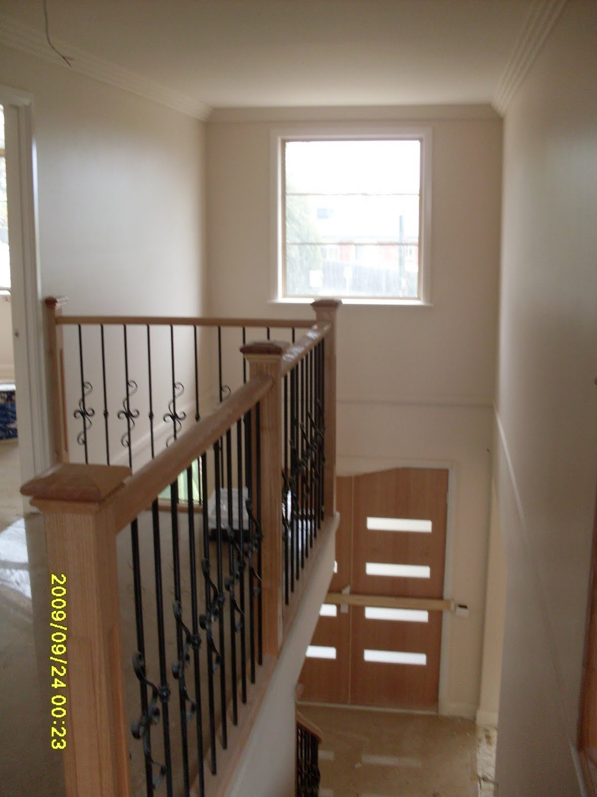 [stairs_entry.JPG]