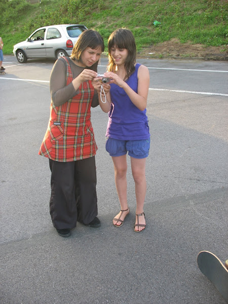 Magda et Laura (soeur jumelle de Juliano) s'échangeant des techiques de Clichés...