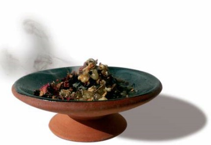 نقره لتكبير أو تصغير الصورة ونقرتين لعرض الصورة في صفحة مستقلة بحجمها الطبيعي