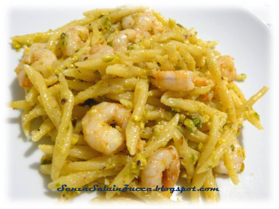 Senza Sale in Zucca Pasta ai gamberetti e pesto di pistacchi e mandorle