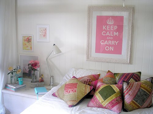 [green+n+pink+bedroom.jpg]