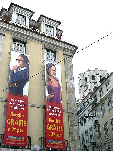 [publicidade-Rossio-Rua-do-Carmo.JPG]