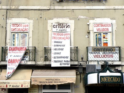 [Pç-da-Figueira-publicidade.JPG]