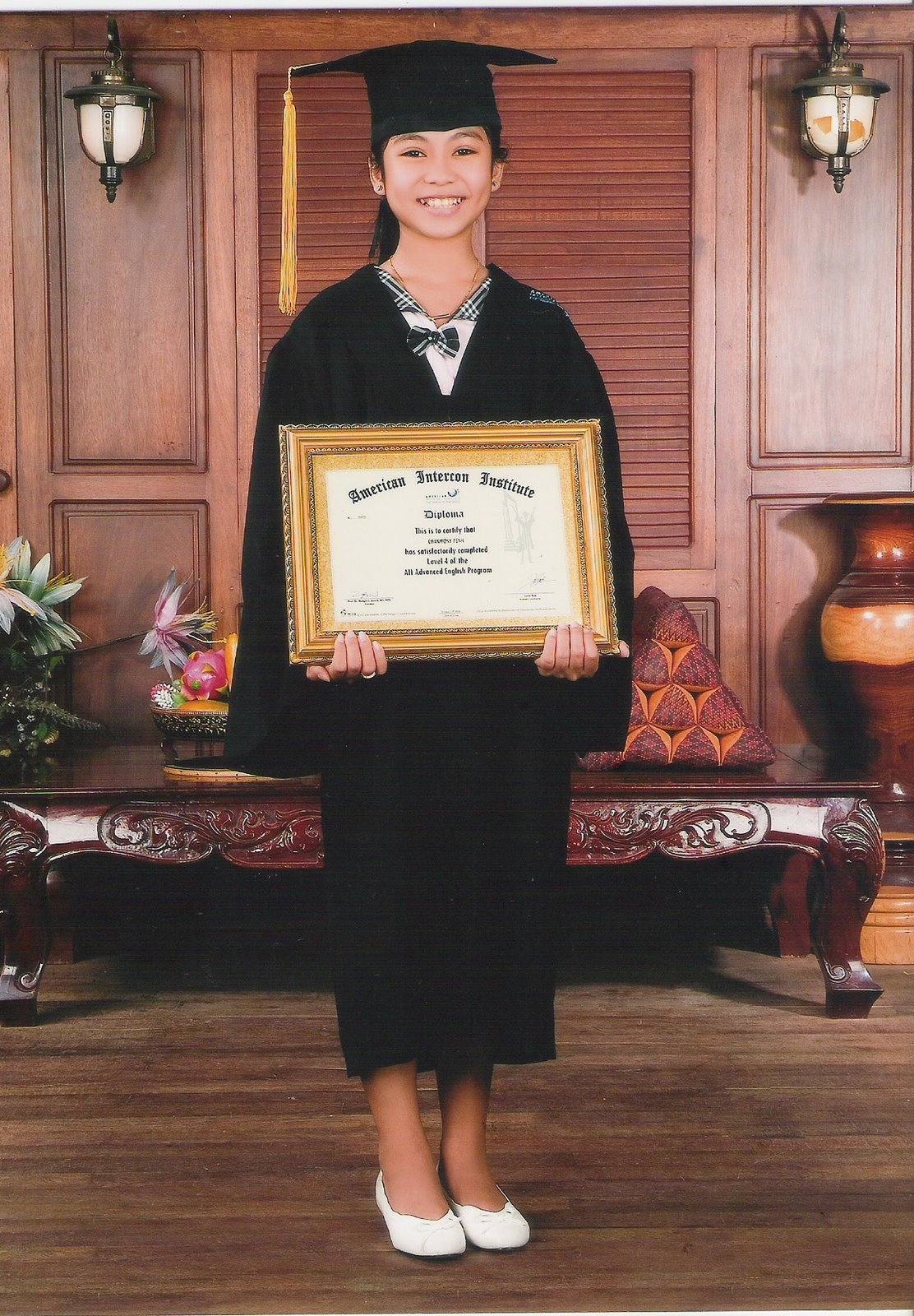 [mony+diploma+1.JPG]