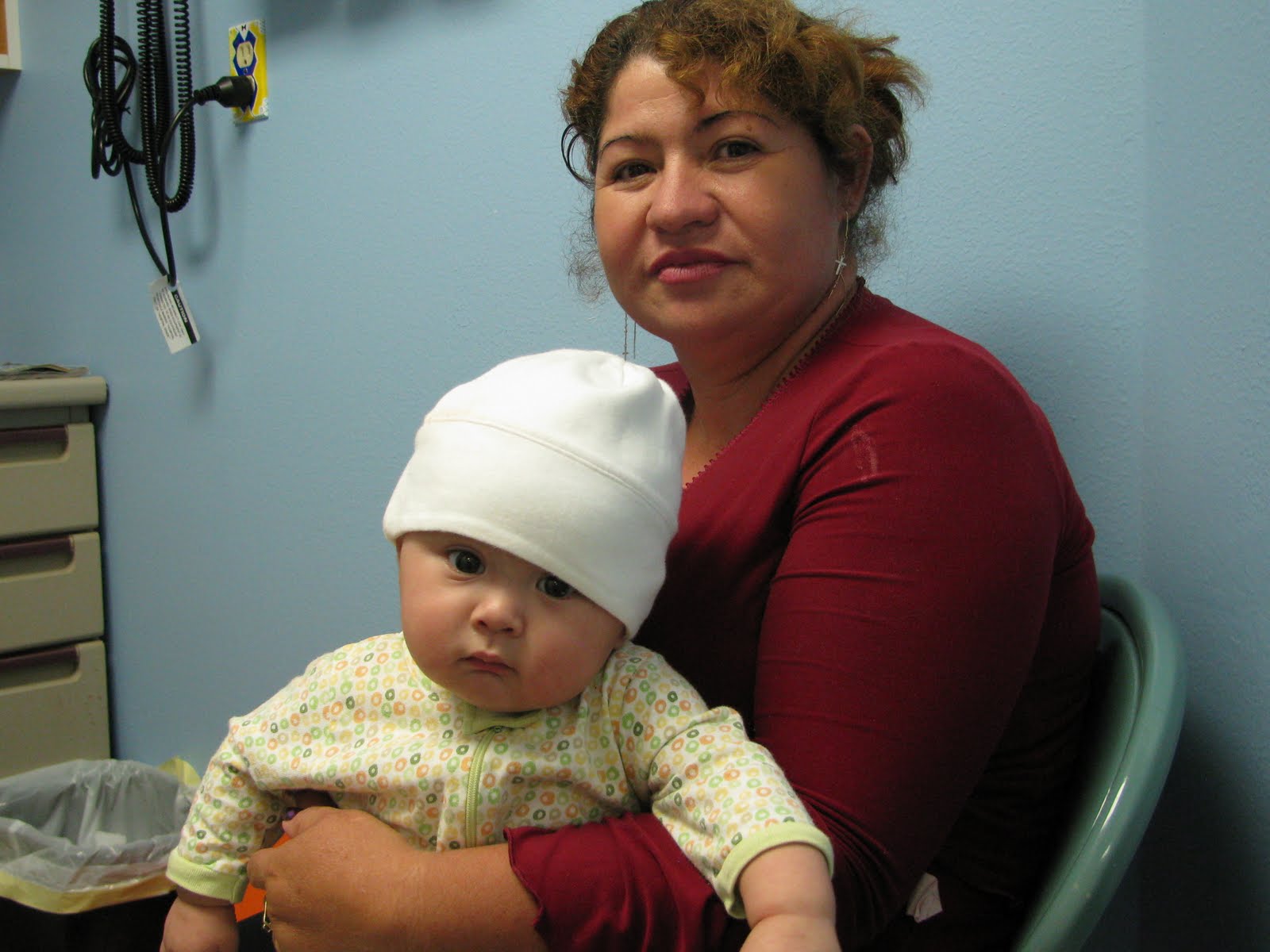 [2009+clinic+baby4.JPG]