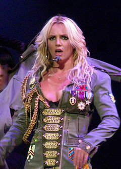 [240px-Britney-Spears_Boys.jpg]