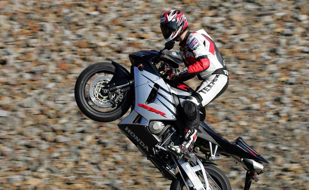 dcc_group: bary azza..