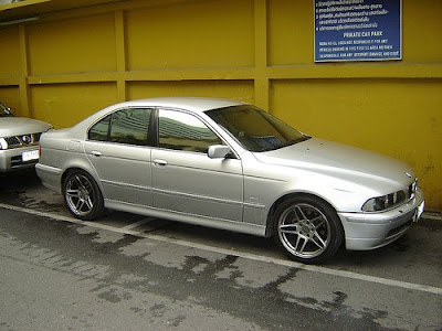 silver BMW 523i e39 Schnitzer wheels silver BMW 523i e39 Schnitzer wheels