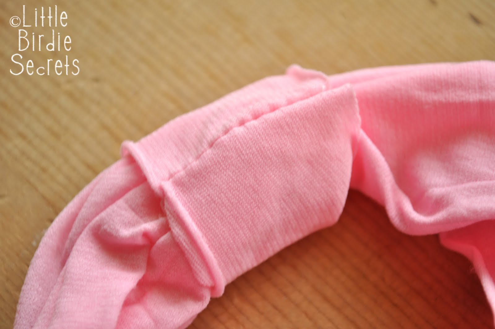 easy stretchy baby headband tutorial Little Birdie Secrets